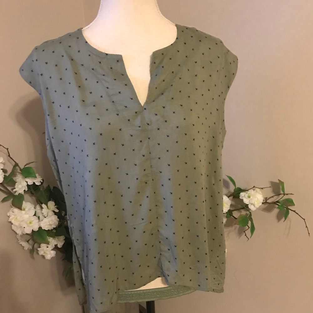Green Short Sleeve Top